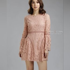 DO+BE sz S small Lace bell sleeve dress